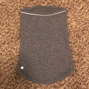 Lululemon neck/face warmer.